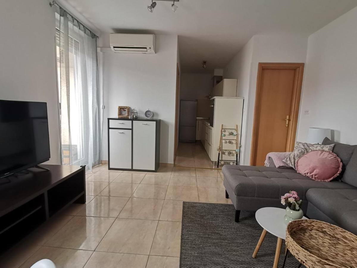Four4 Apartamento Zadar